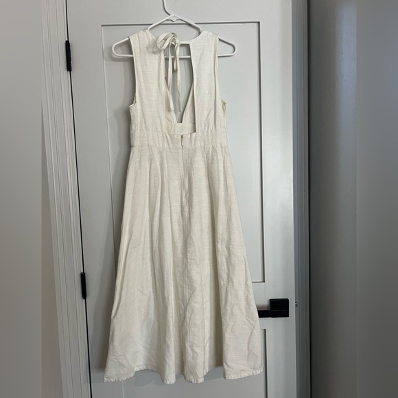 Urban Outfitters - off white linen maxi dress - NWT - Picture 2 of 6